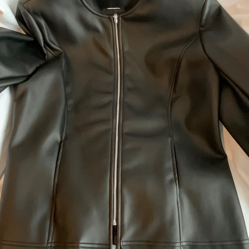 Faux leather jacket - Picture 7 of 9